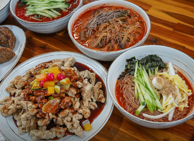 동네한바퀴 양주 도토리 한상 도토리묵 탕수육과 칼국시 식당 위치, 쫄깃하고 건강한 만남